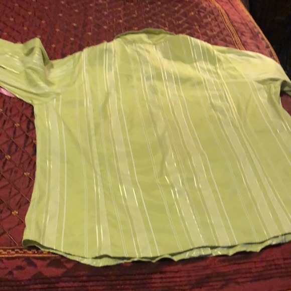MOVING SALE NO HAGGLING WOMEN CARE N SPORT 3x LIME GREEN AND WHITE STRIPED TOP. - Picture 3 of 8
